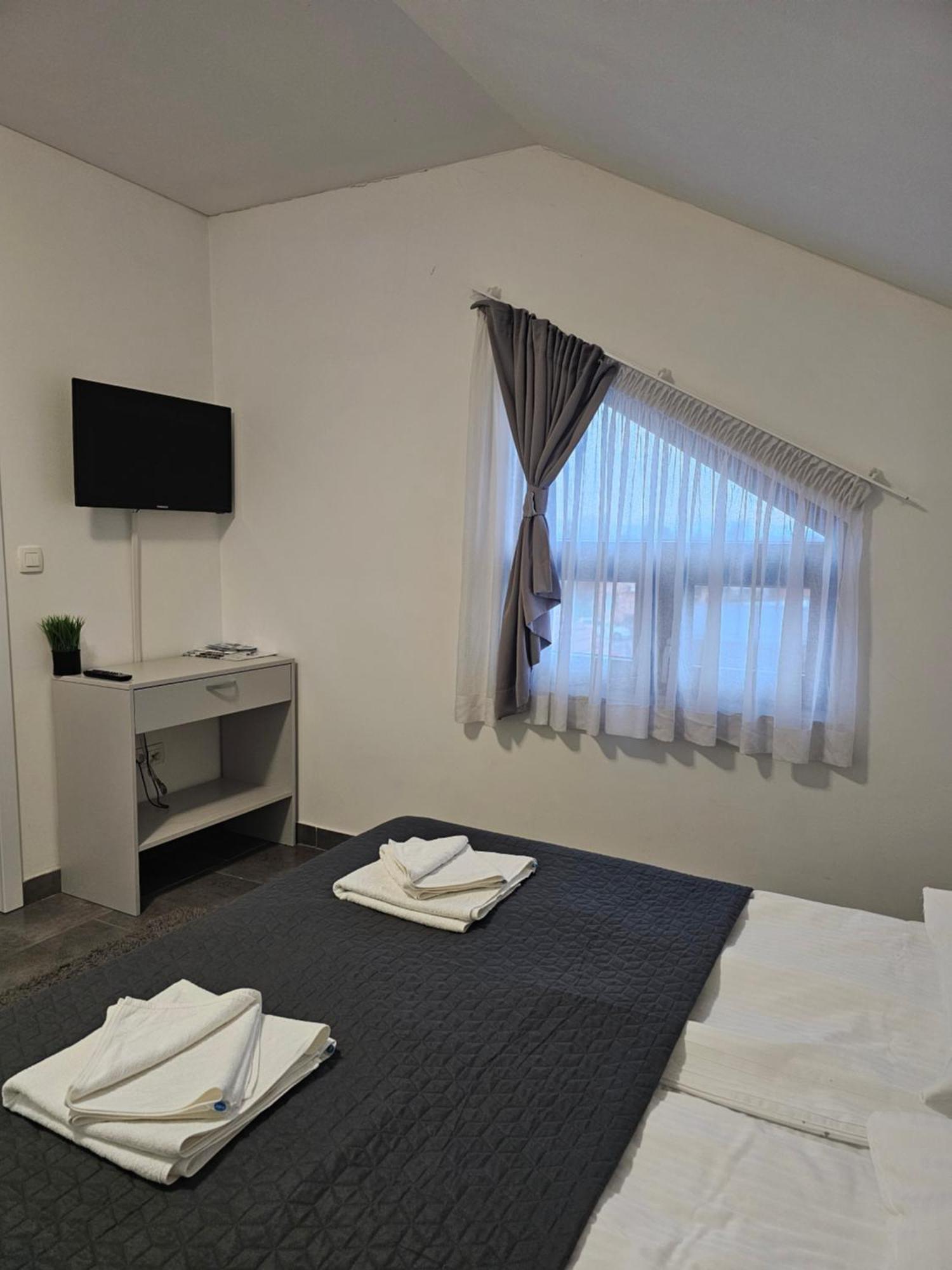 Filipovic Rent A Car & Apartments Selnica Scitarjevska Bagian luar foto