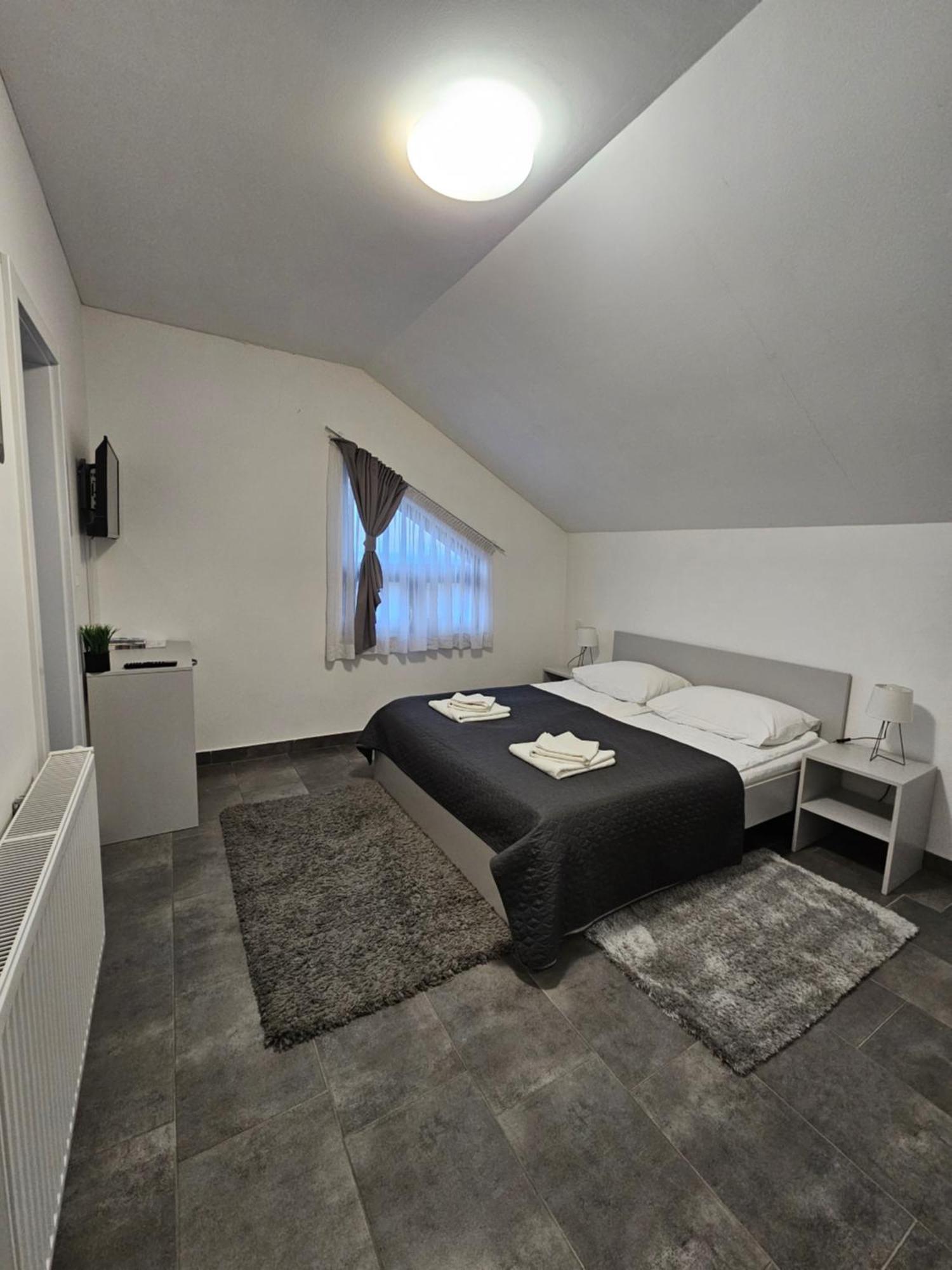 Filipovic Rent A Car & Apartments Selnica Scitarjevska Bagian luar foto