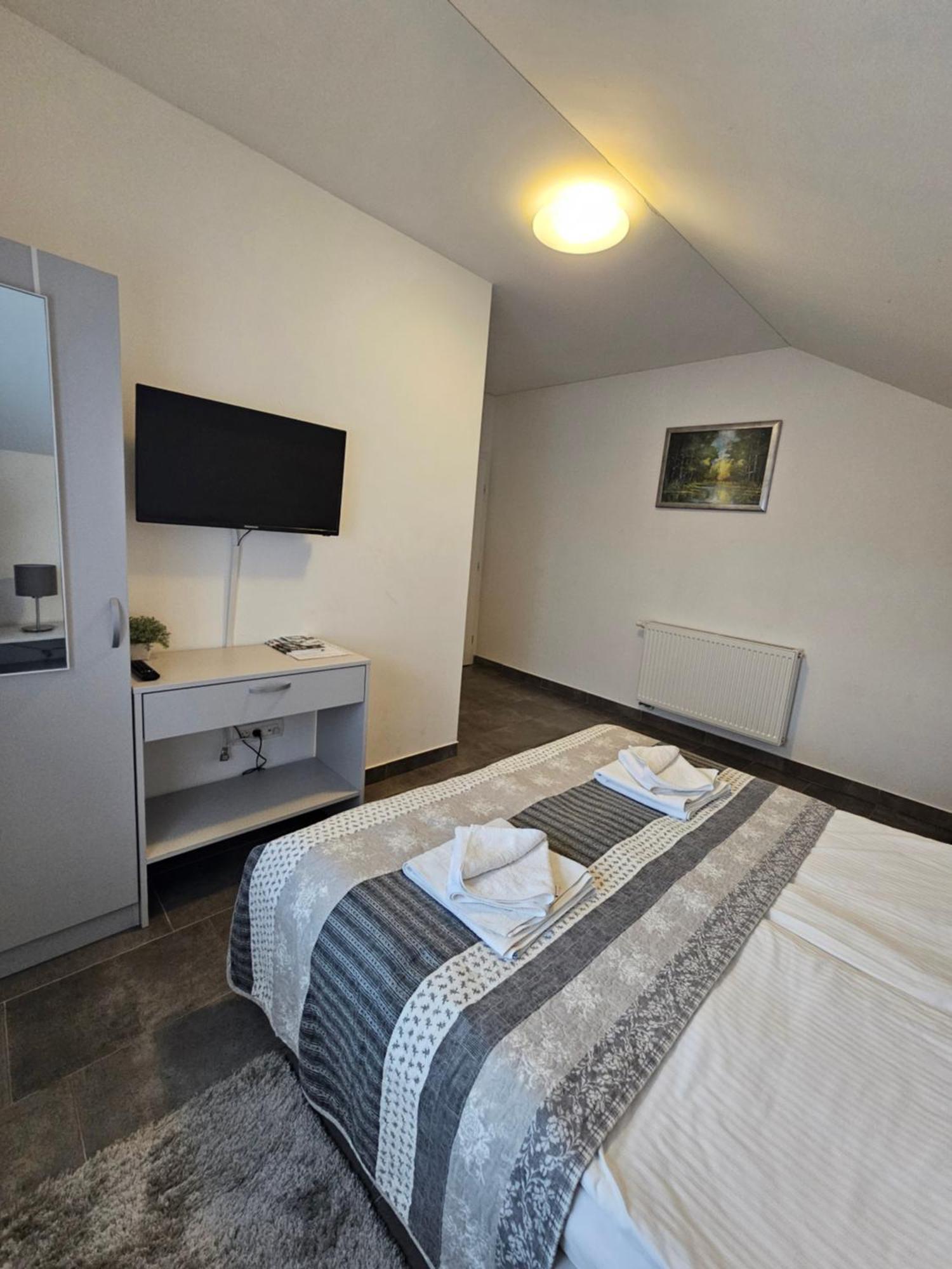 Filipovic Rent A Car & Apartments Selnica Scitarjevska Bagian luar foto